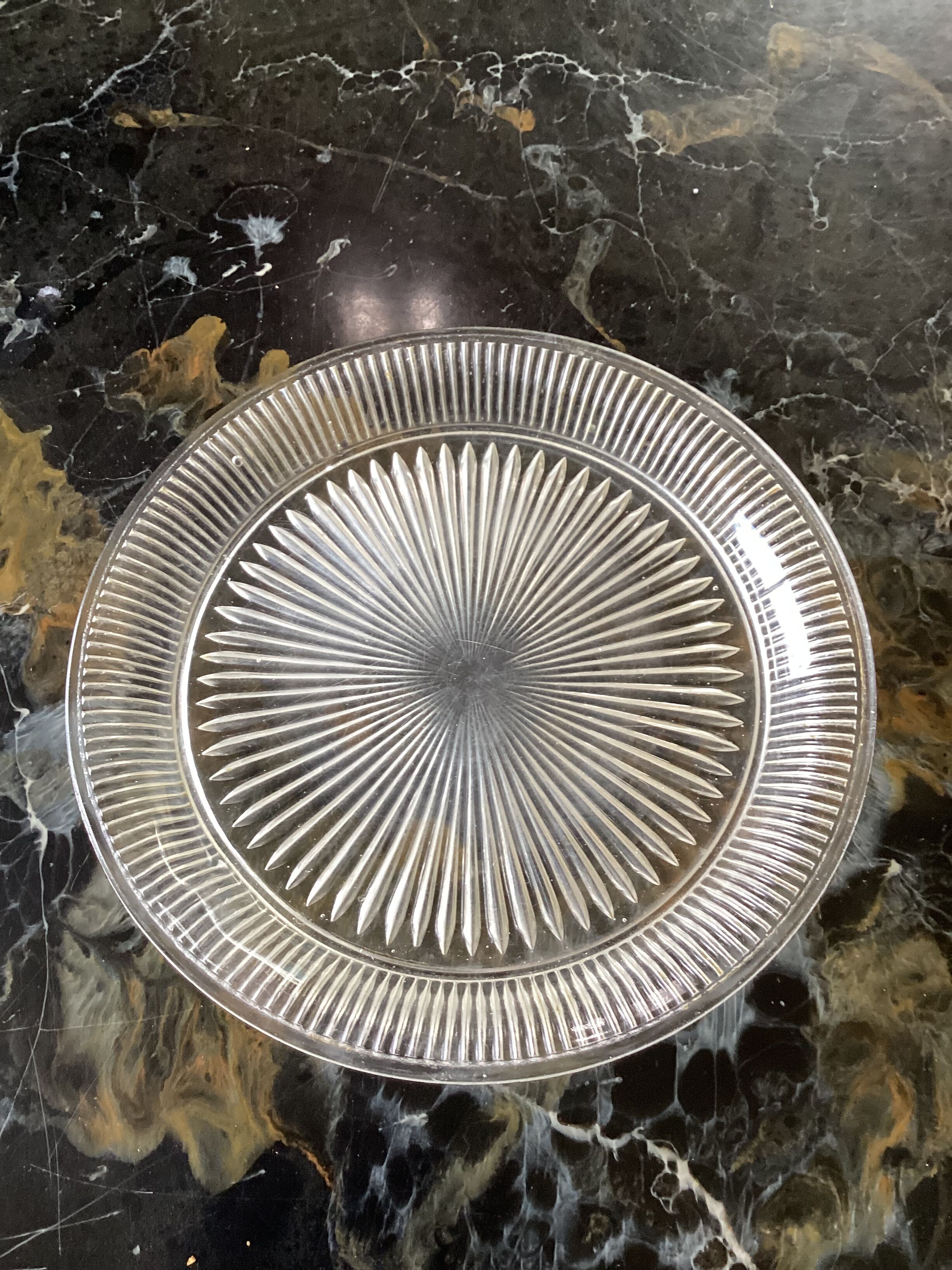 Bell with its vintage glass plate dimension: height -13cm- diameter plate -22.5cm-