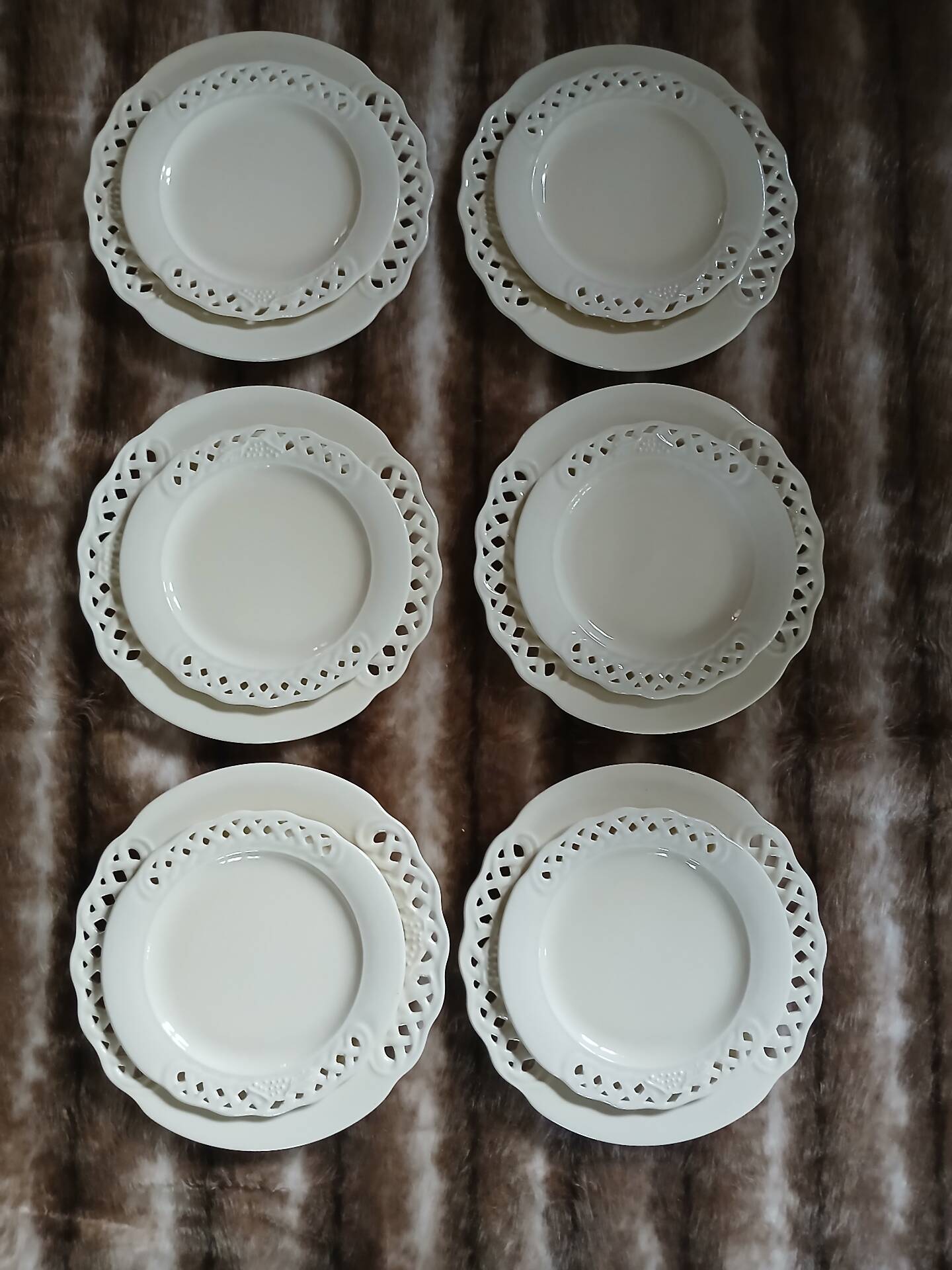 12 Italian ceramic plates
