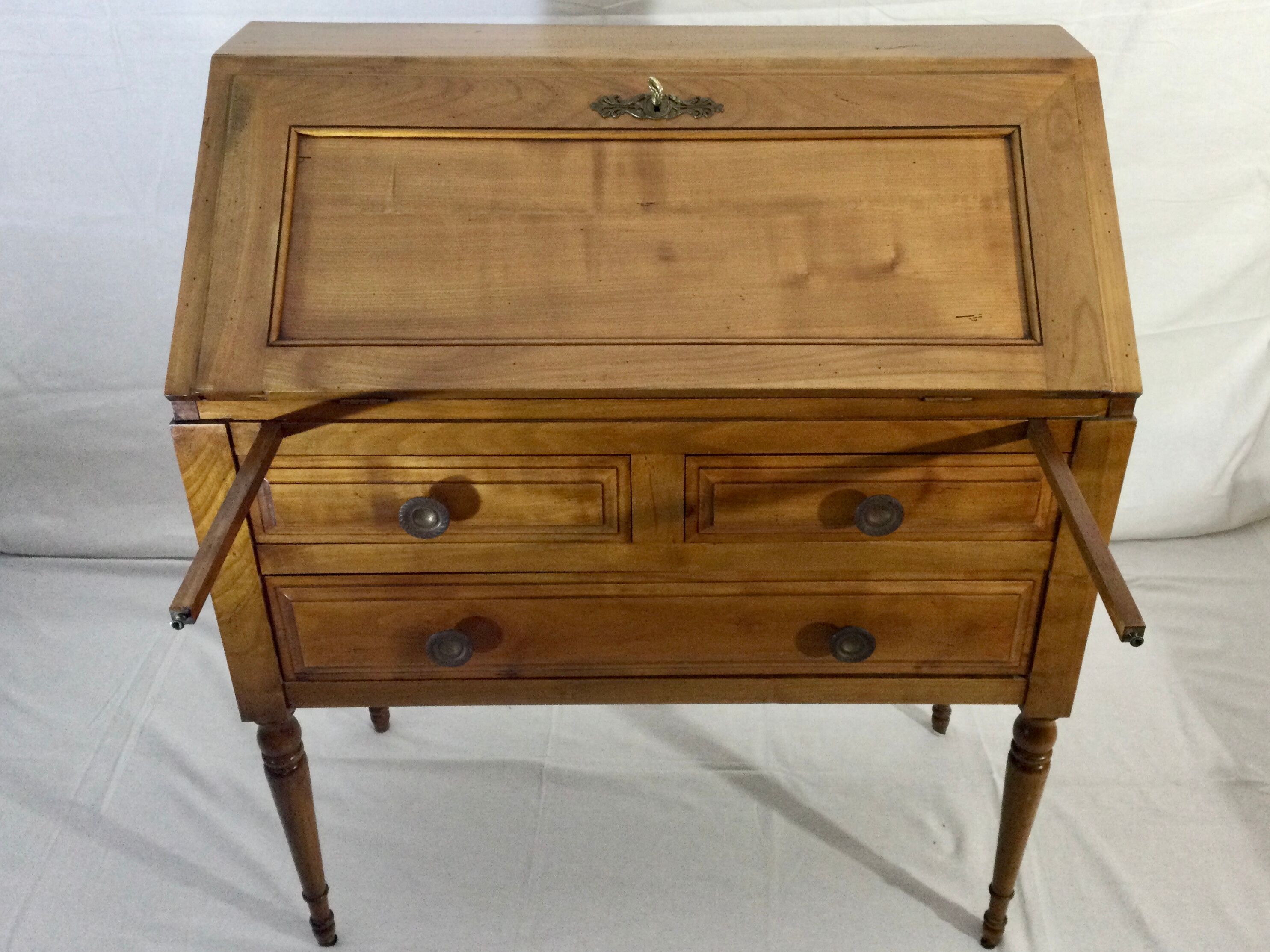 Office donkey back en merisier