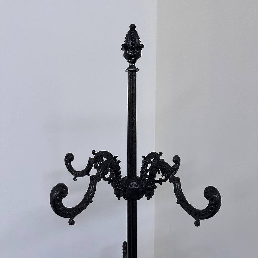 Large ornate cast iron hall tree coat stand with 12 hooks