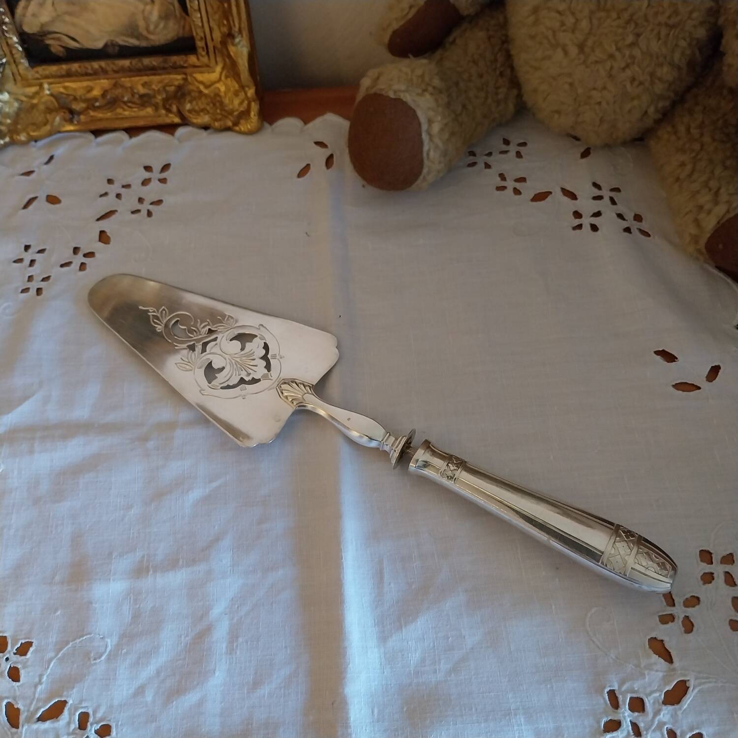 Antique art nouveau silver metal pie server