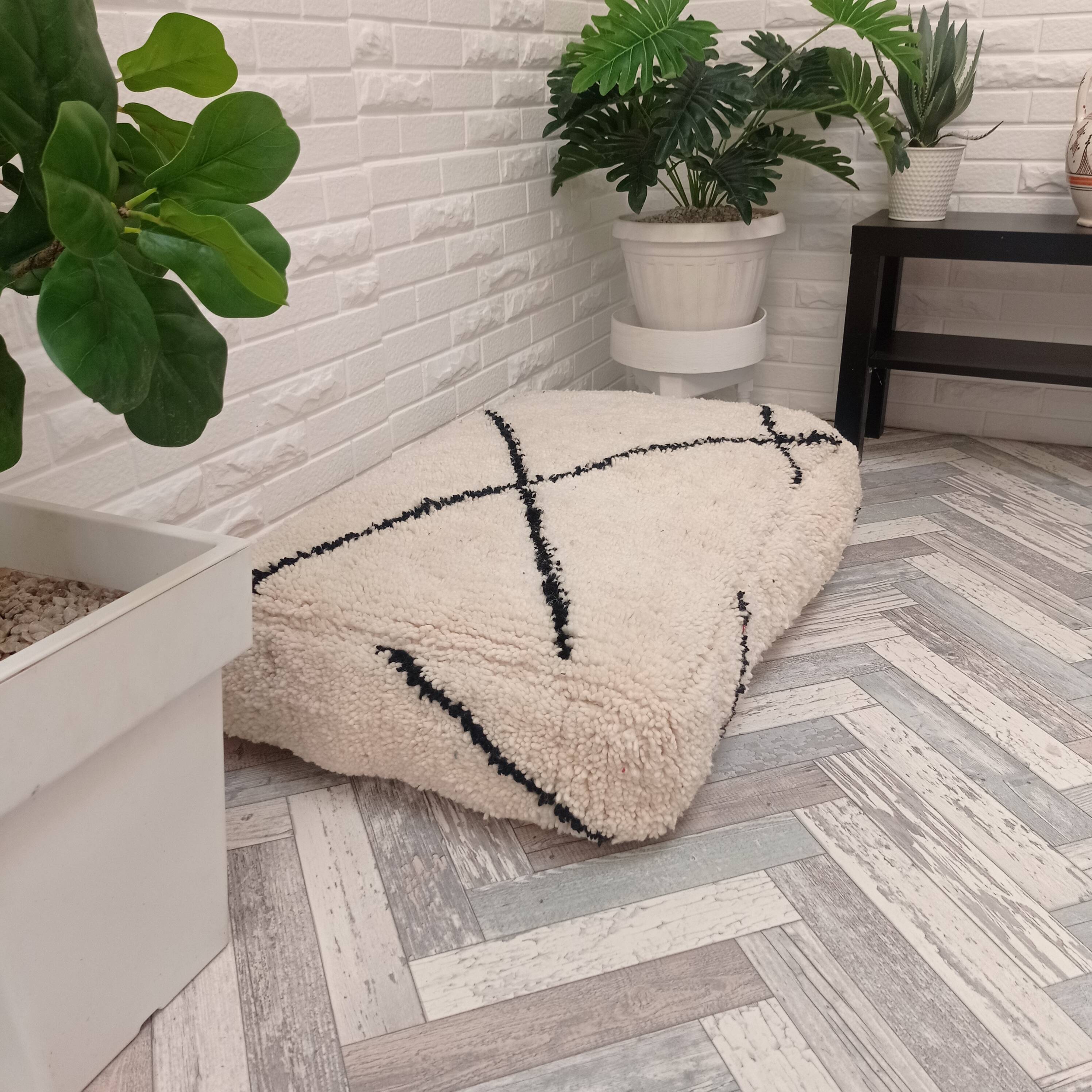 Pouf  berbère fait main en laine