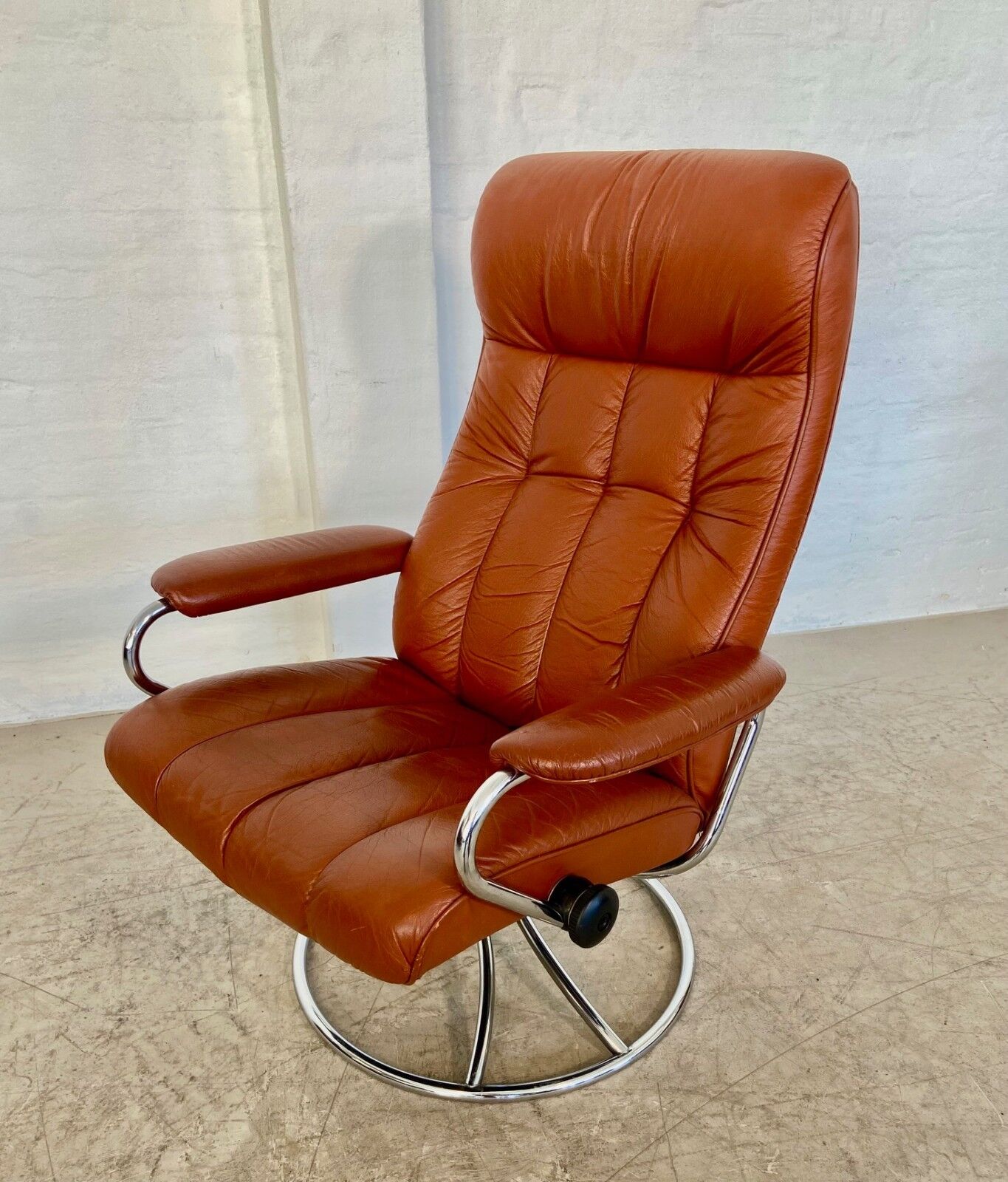 Vintage retro Ekornes Stressless reclining lounge chair & stool 1960s
