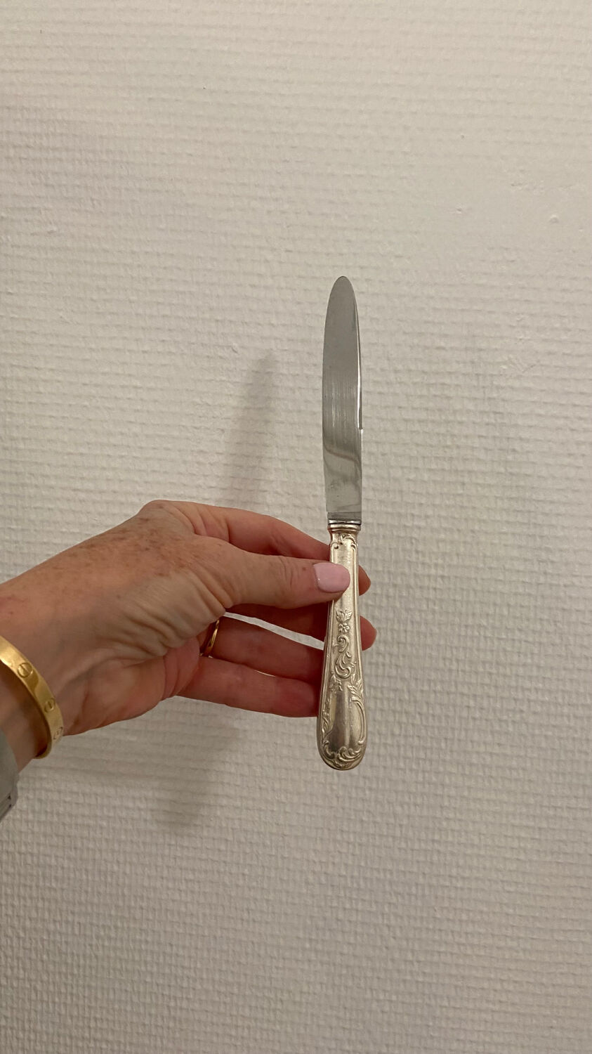 Set of 6 cheese or dessert knives in vintage silver metal