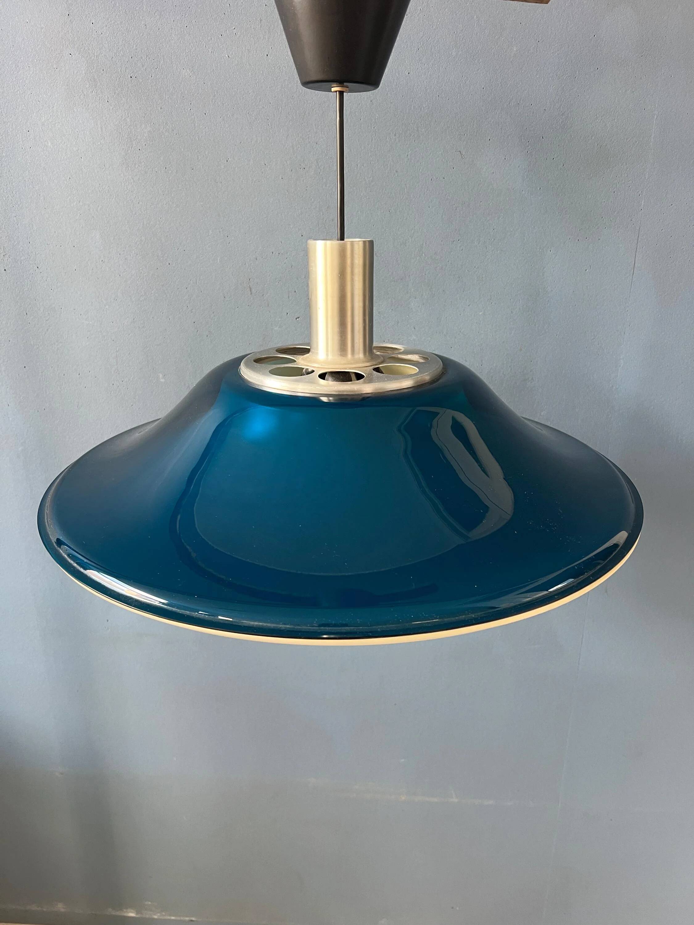 Suspension Space Age UFO blue flying saucer