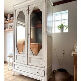 Armoire parisienne