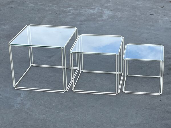 Tables gigognes design Max Sauze éditées par Iscocèle