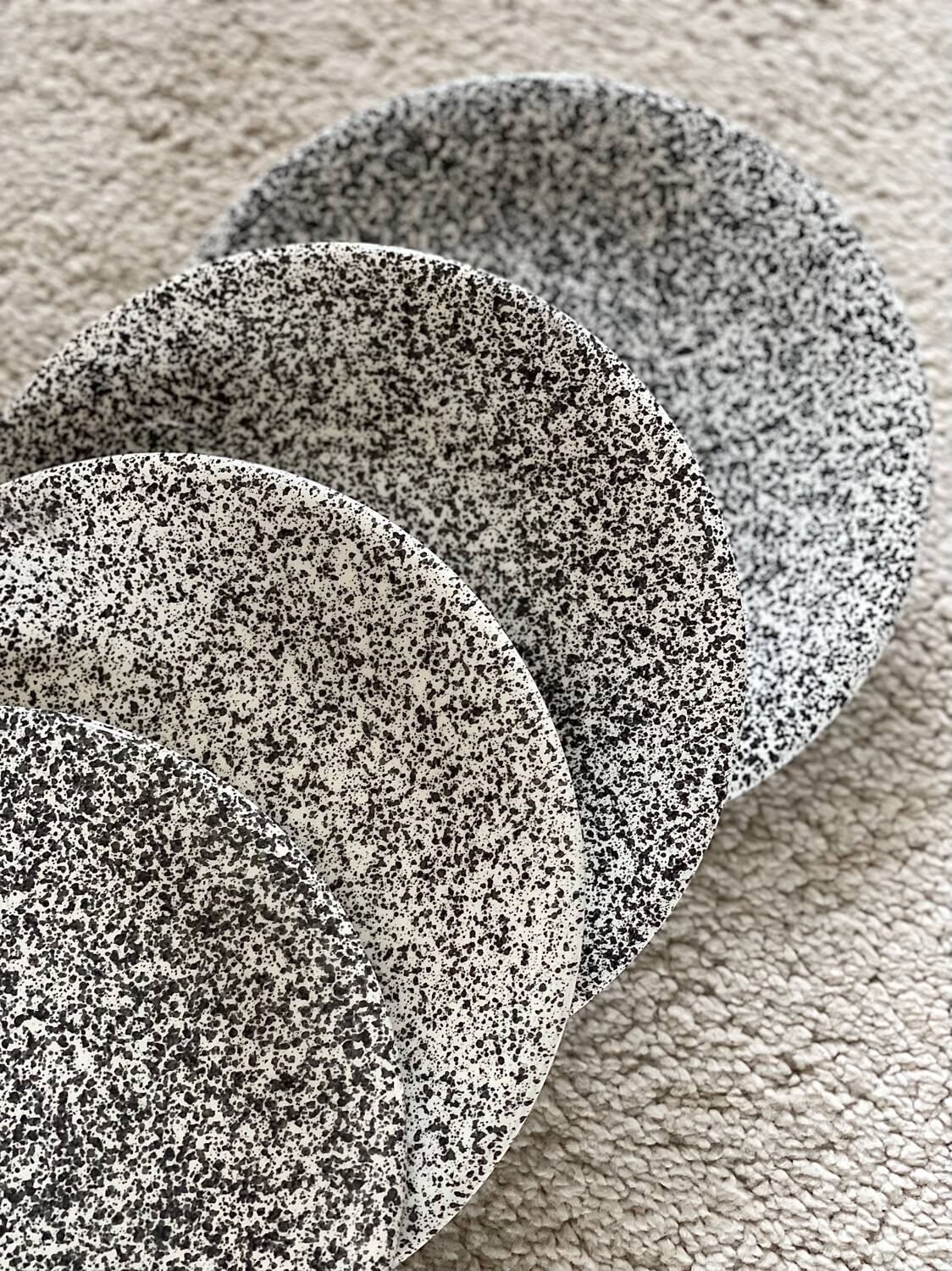 4 Castelforte dessert plates.