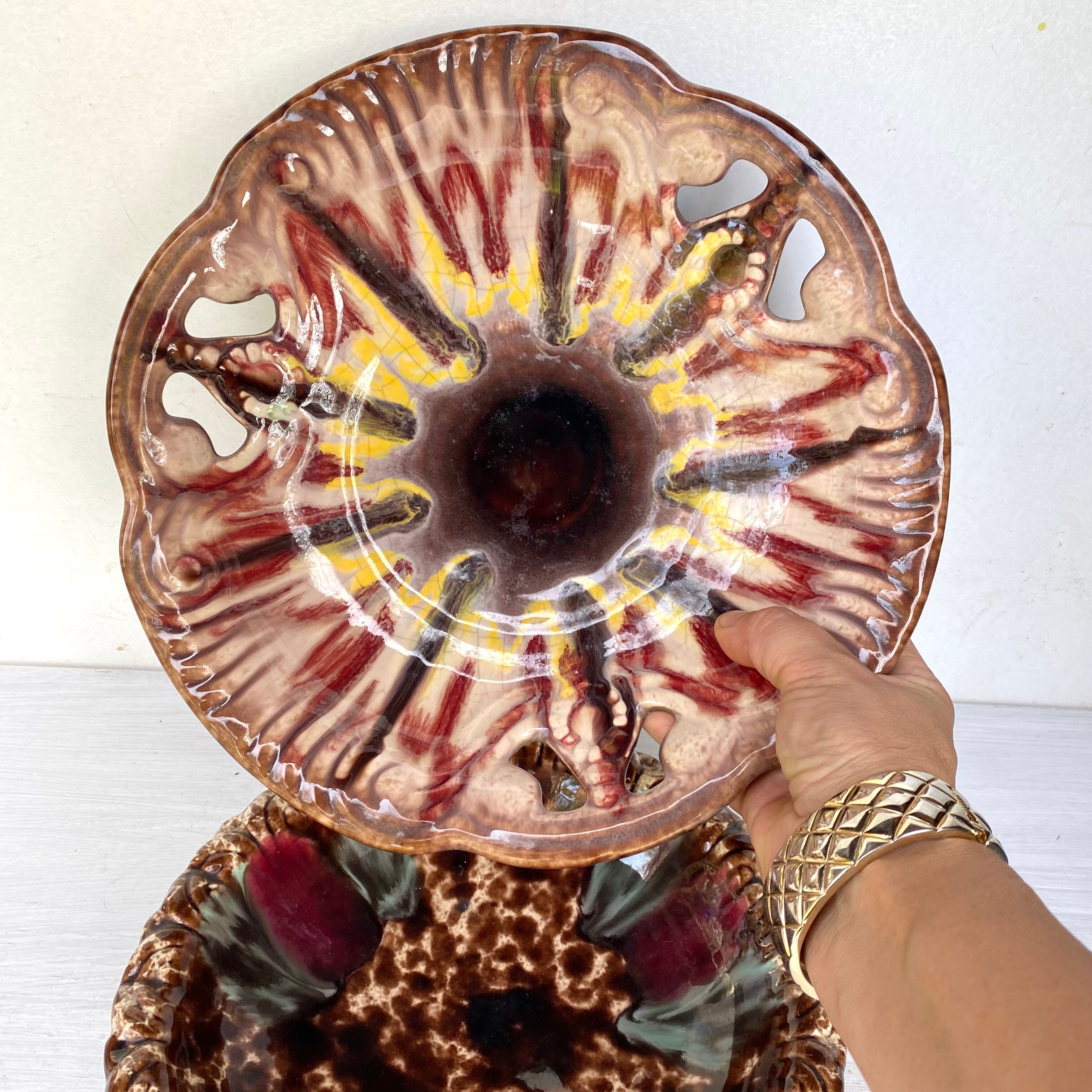 2 vintage ceramic dishes