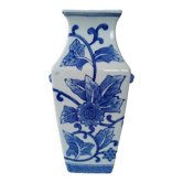 Vase asiatique forme balustre décor floral anse tête de Lion