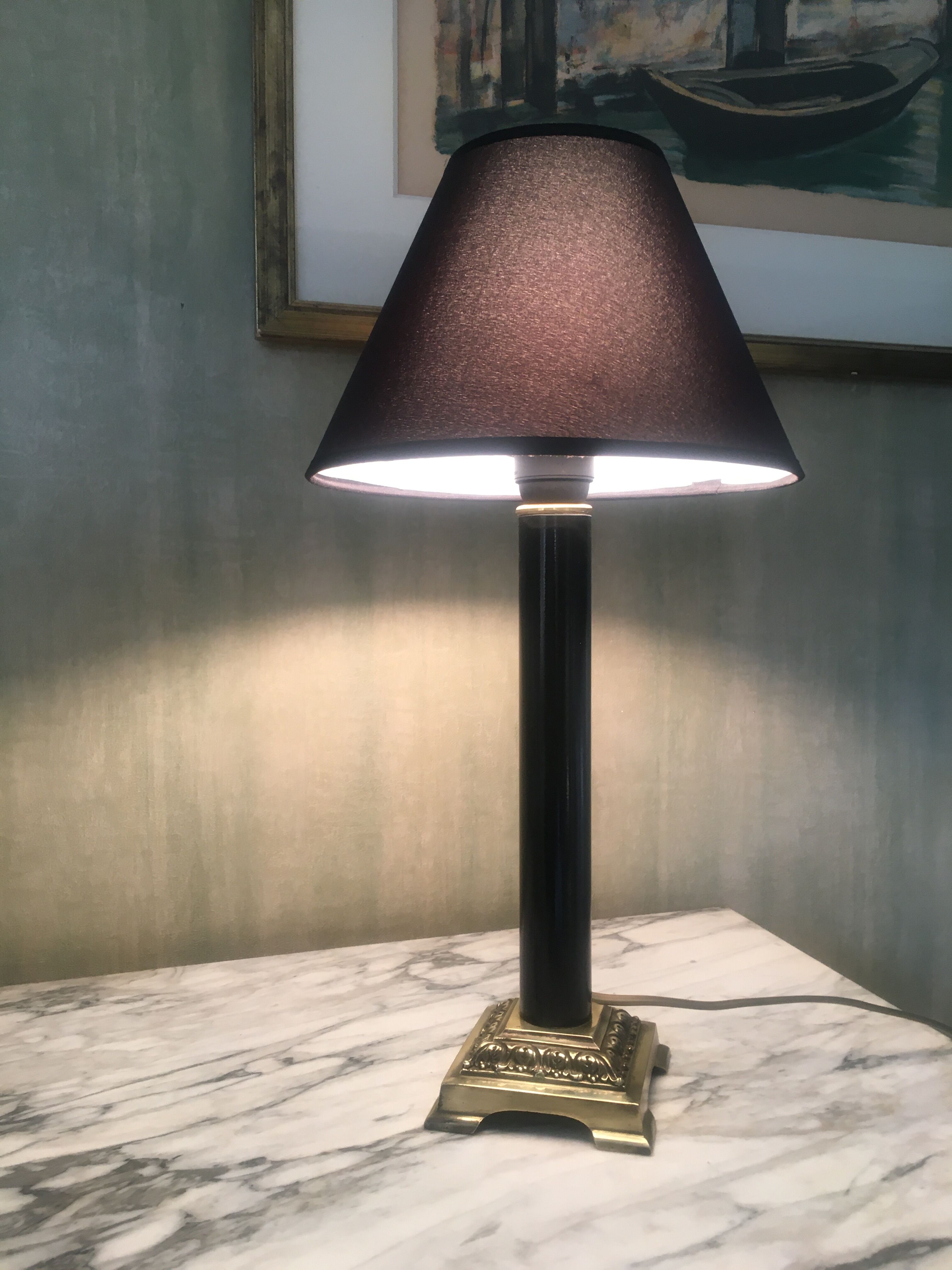 Lamp with brass foot