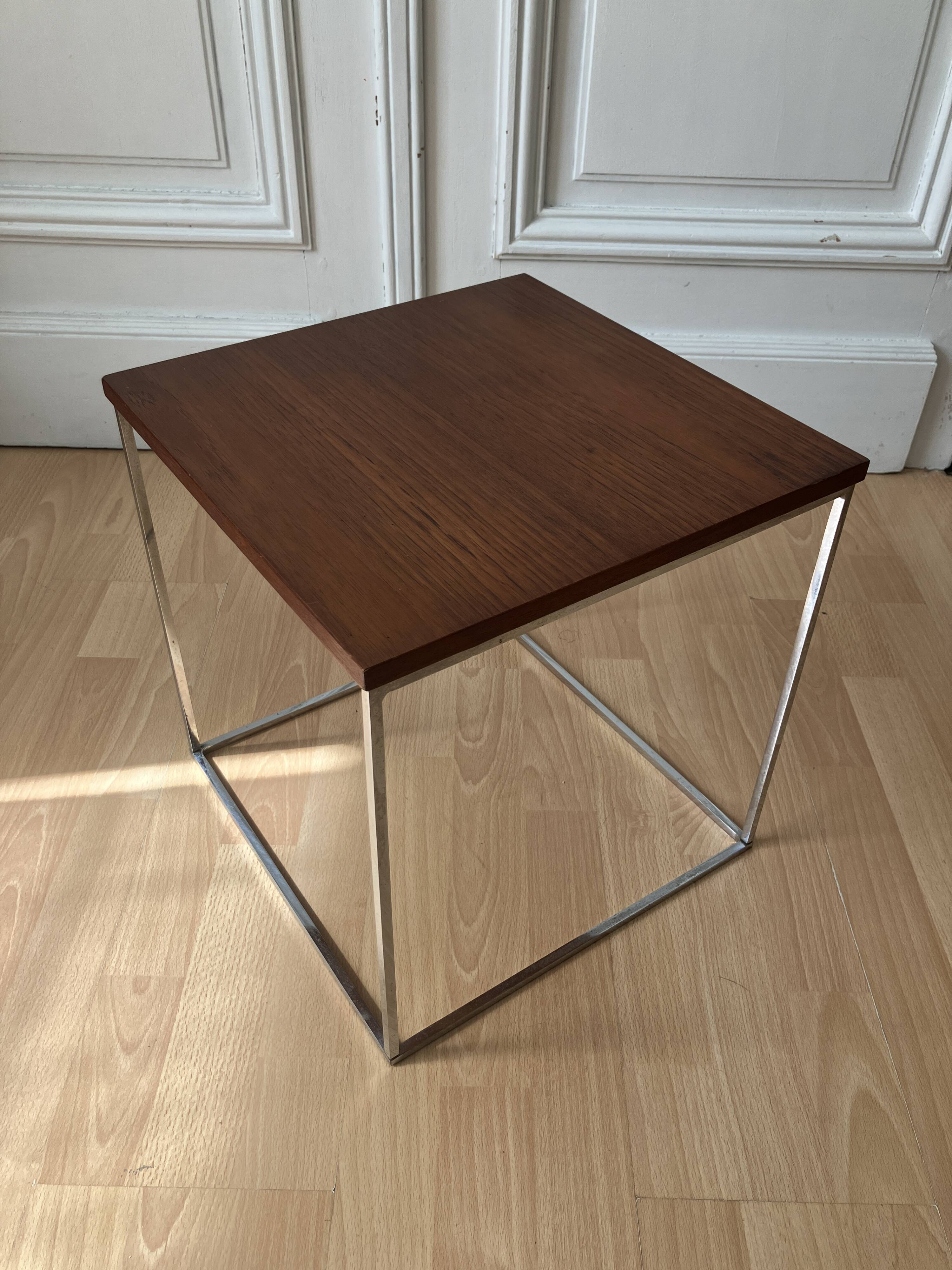 Table d’appoint années 60 en teck et acier chromé