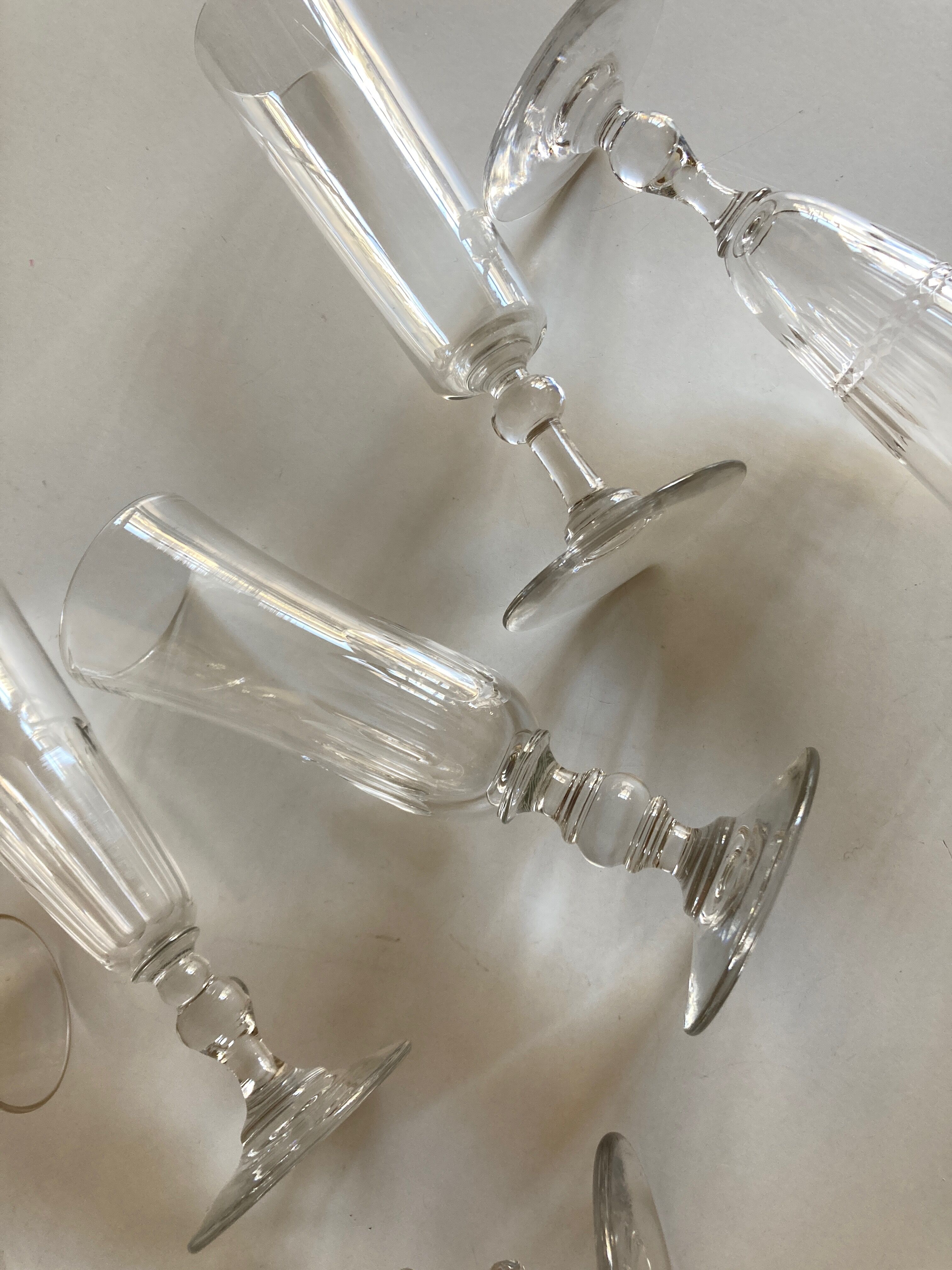 Set of 6 assorted 19th century flat-sided crystal champagne coupes