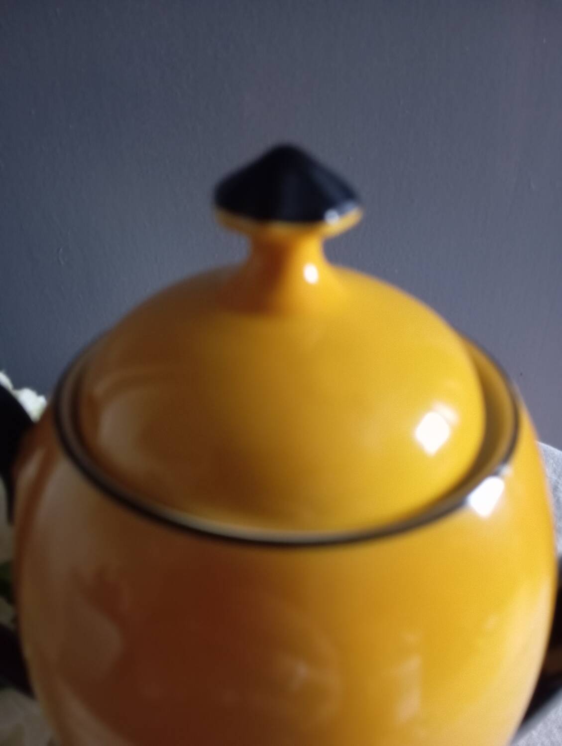 Yellow and black teapot, floral medallion, Deuschland porcelain, circa 1920