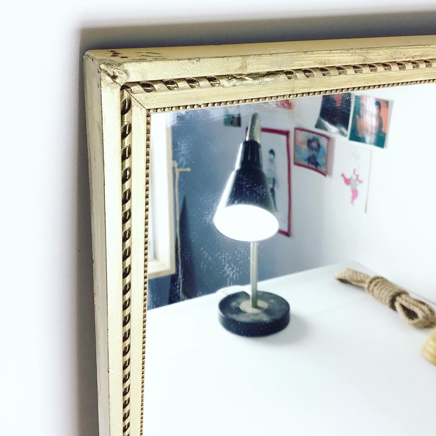 Golden rectangular mirror 43x54cm