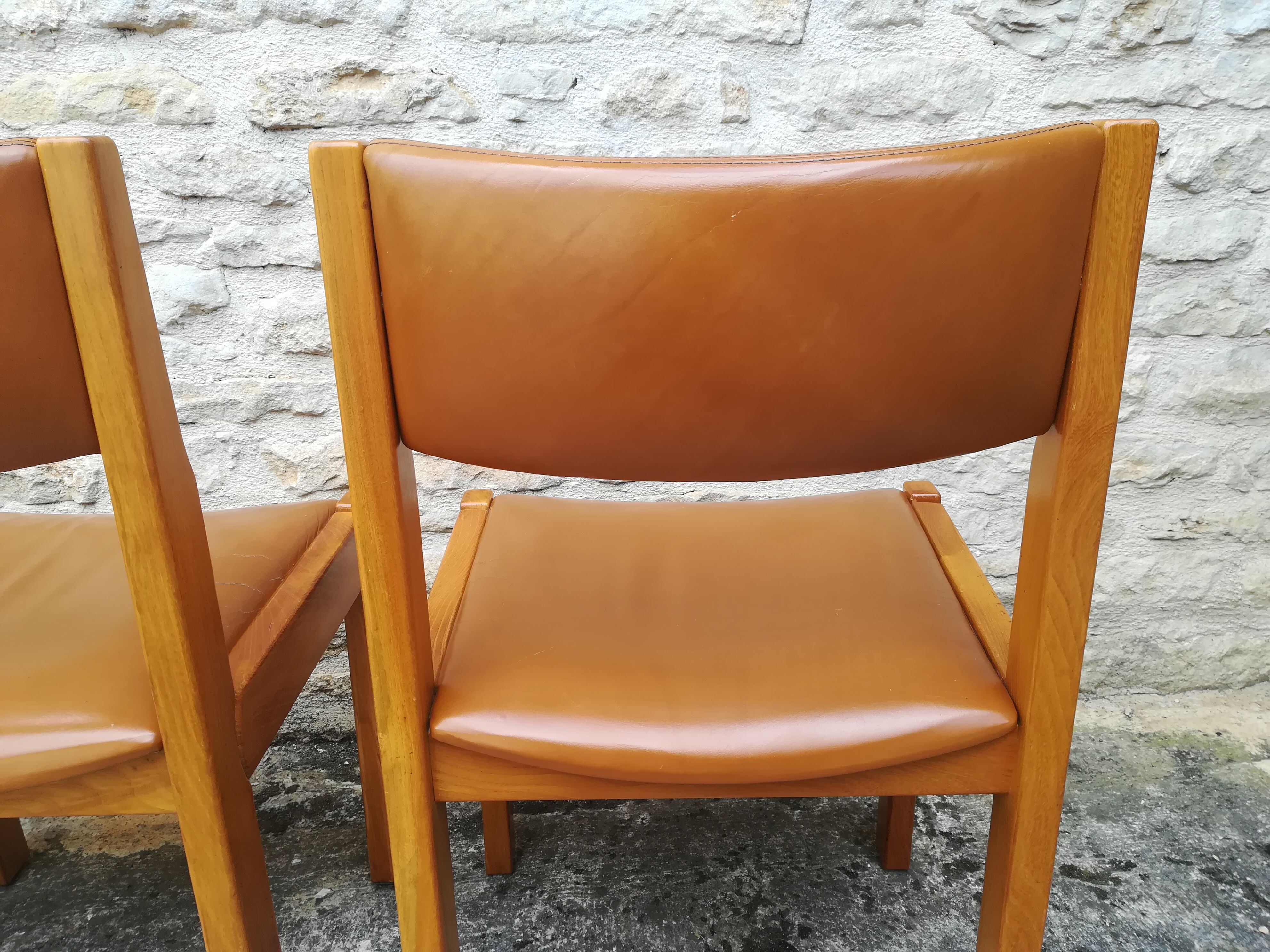 Maison Regain chairs in elm and leather
