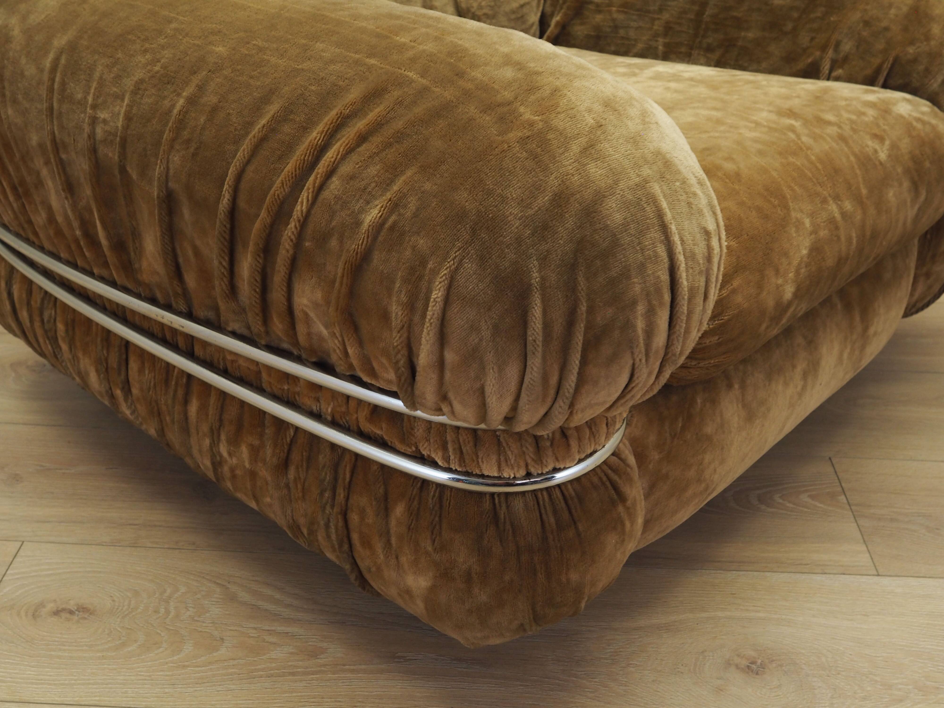 Velour armchair, Italian design, 1970s, production: Italy