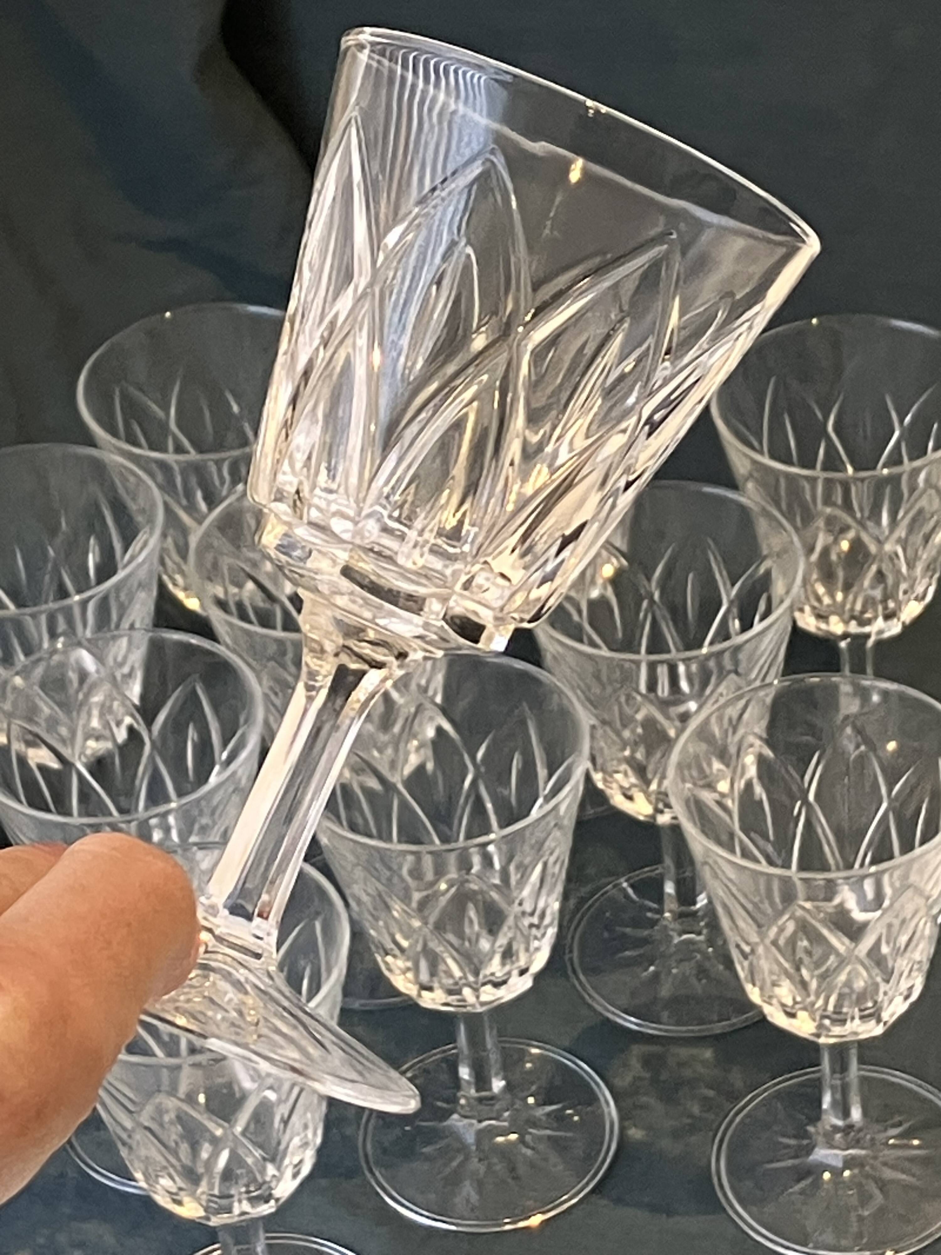 Set of 11 vintage cut glass glasses from Vmc Reims France, model Arlequin.
