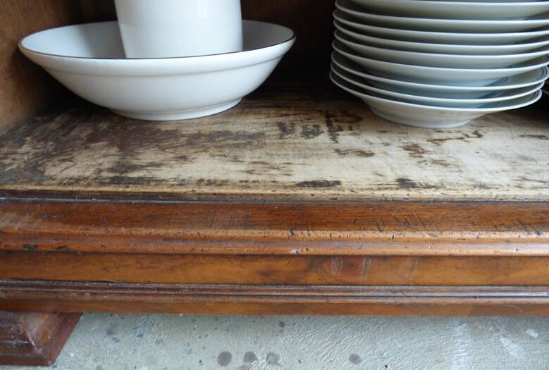 Walnut and walnut veneer display case 1 door circa 1900