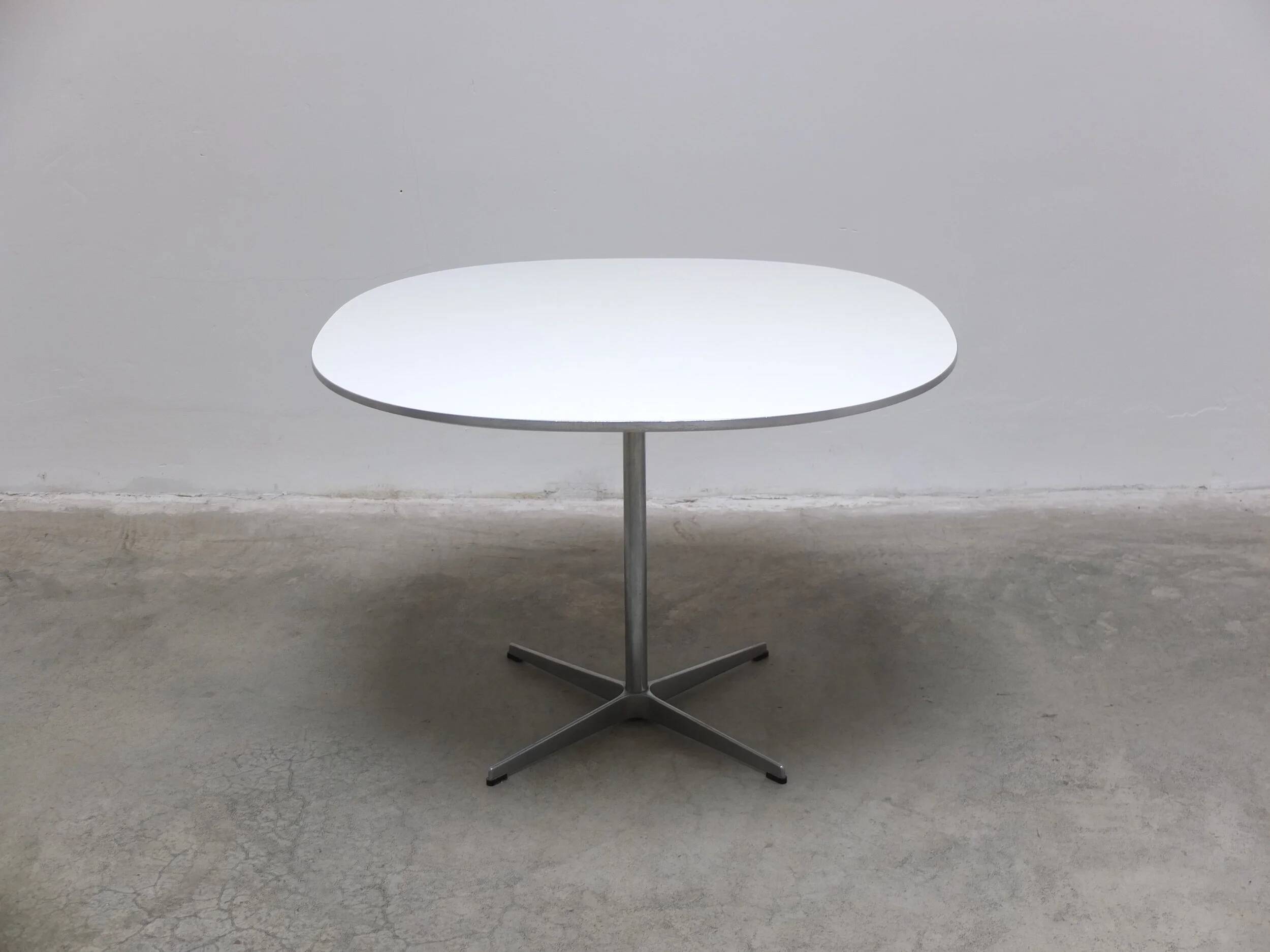 'Super-Circular' table by Piet Hein & Bruno Mathsson for Fritz Hansen, 1968