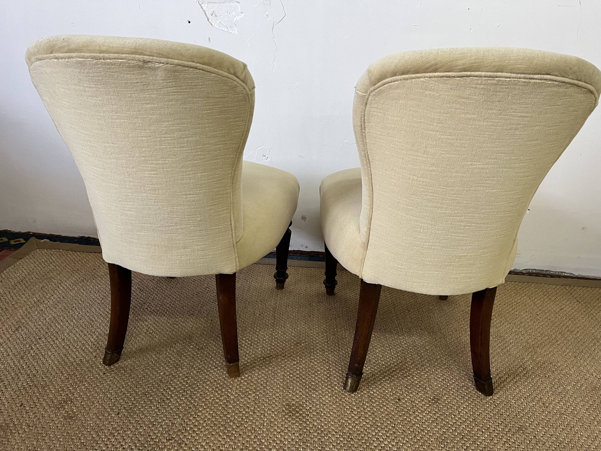 Paire de fauteuils crapauds sans accoudoirs