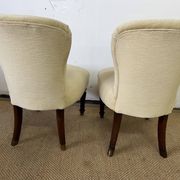 Paire de fauteuils crapauds sans accoudoirs