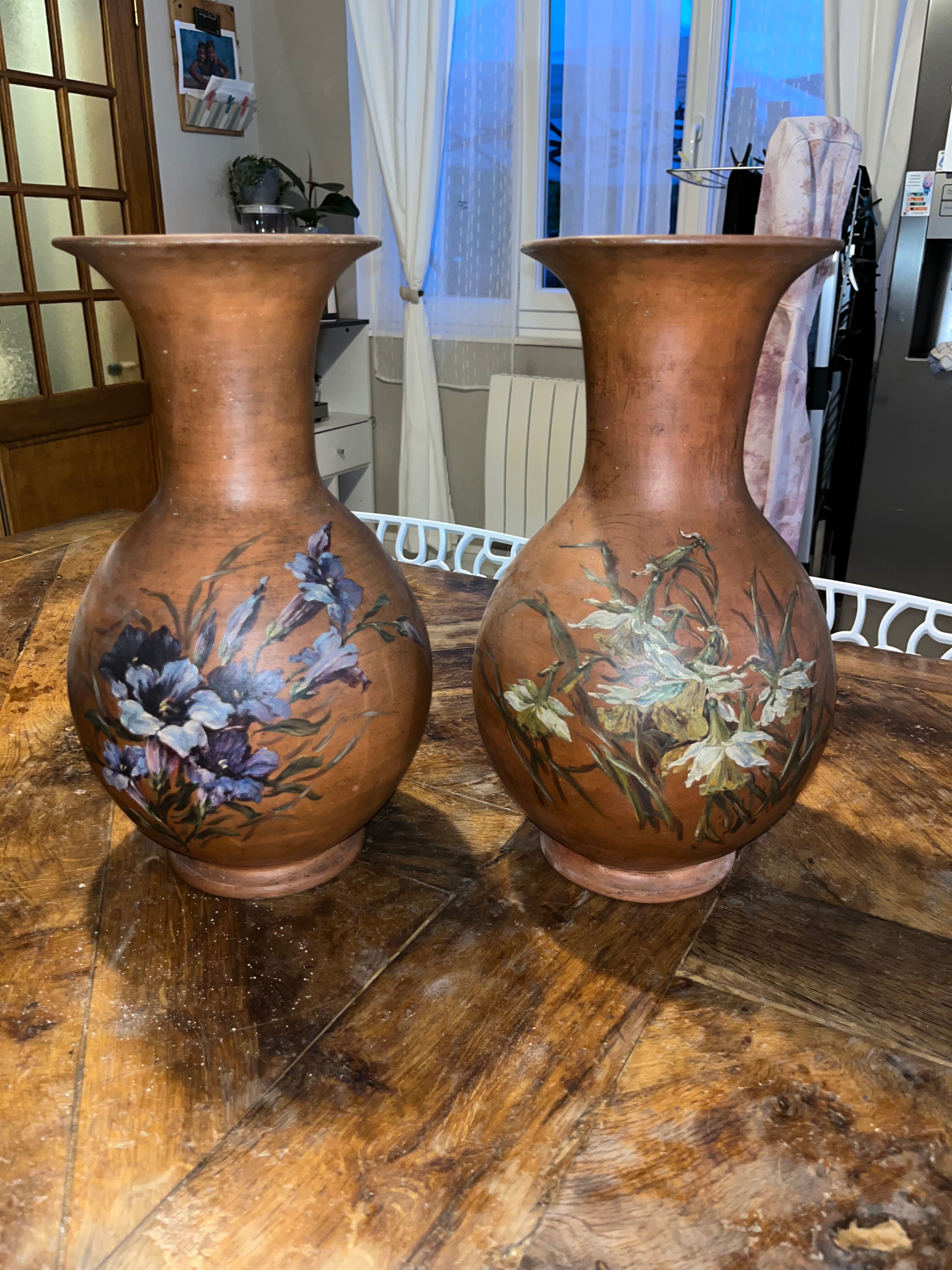 Vases en terre cuite