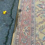 Persian rug in burgundy yellow wool, 200x300cm