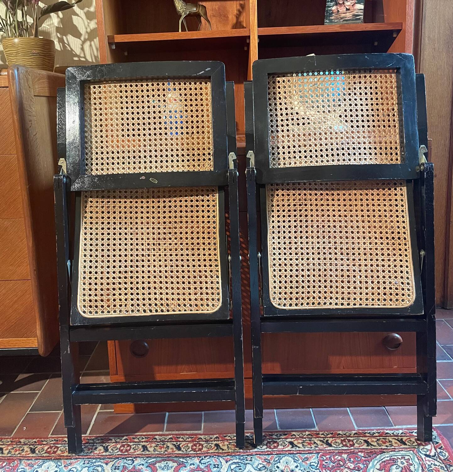 Folding cane chairs