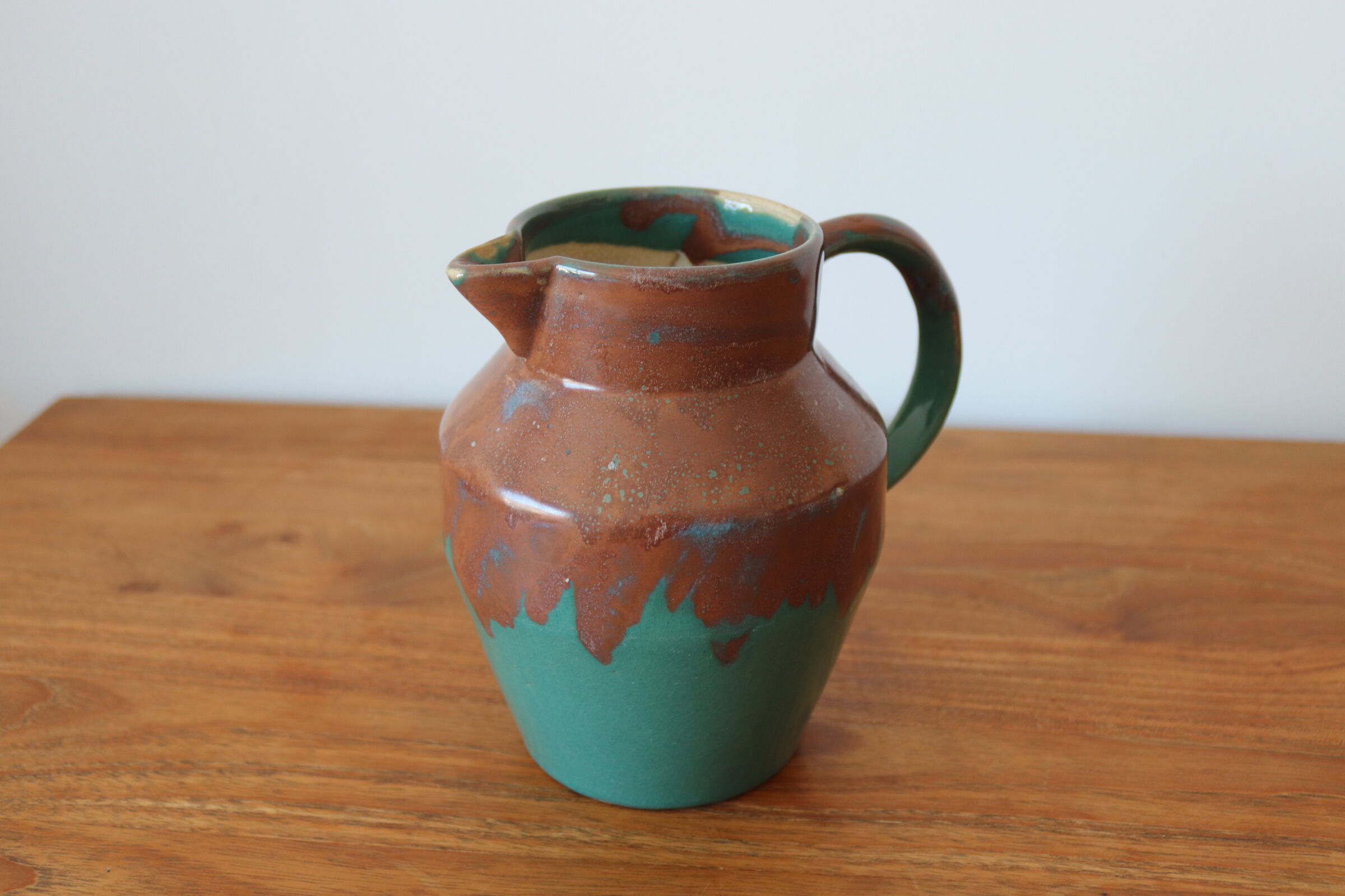 Pitcher in sandstone