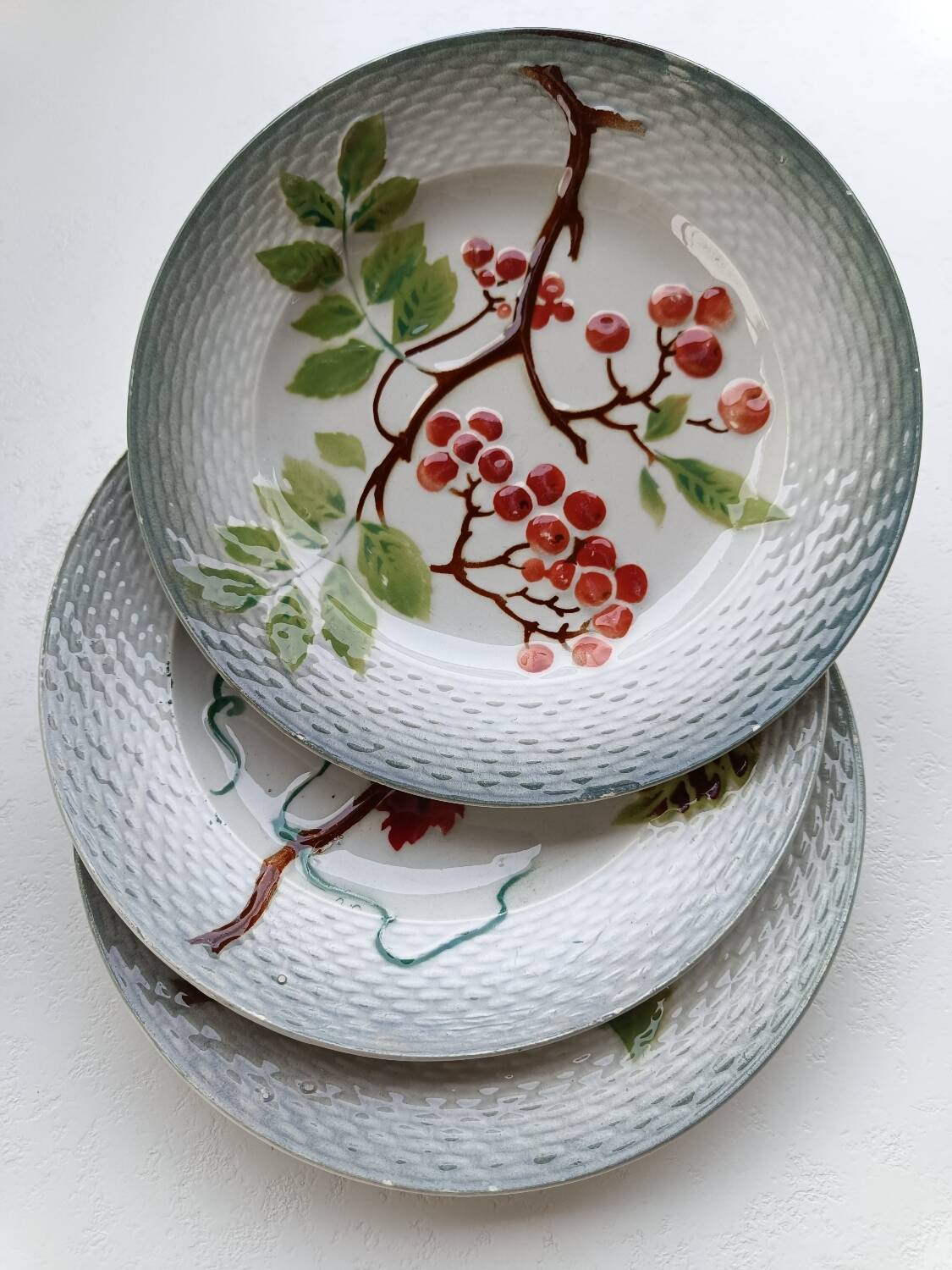 Barbotine dessert plates