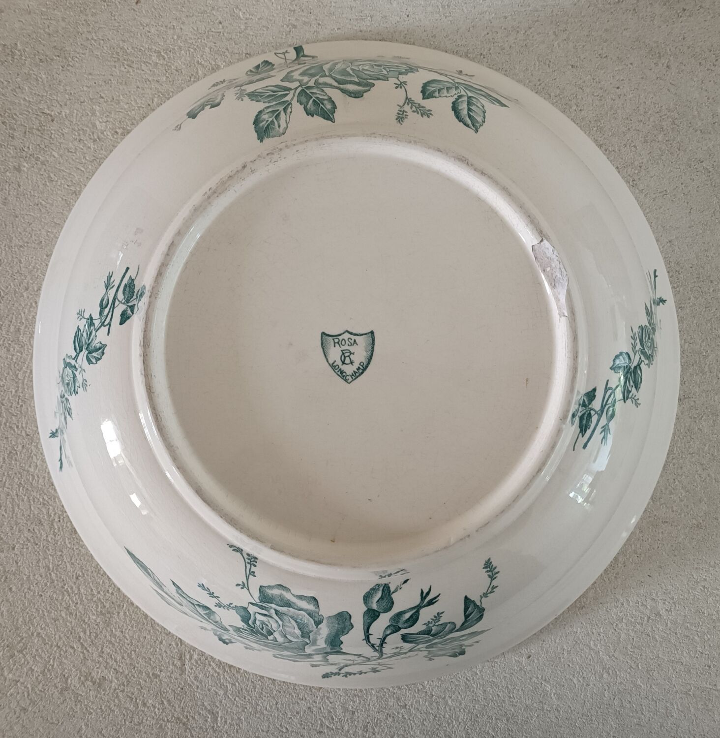 Longchamp iron earth basin