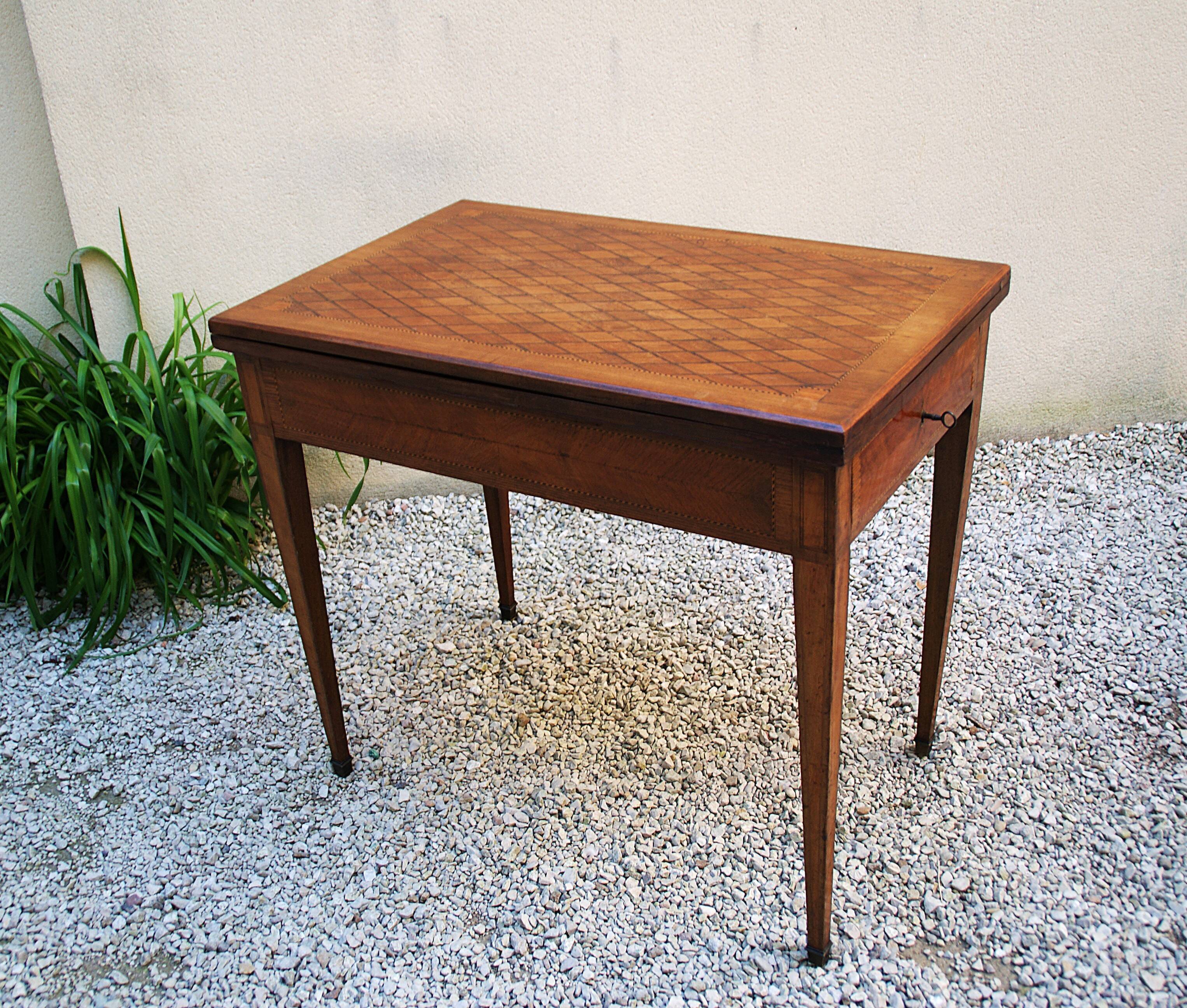"Tric Trac" game table Directoire