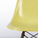 Ensemble de 4 chaises à coque latérales Eames DSW originales Herman Miller jaune citron