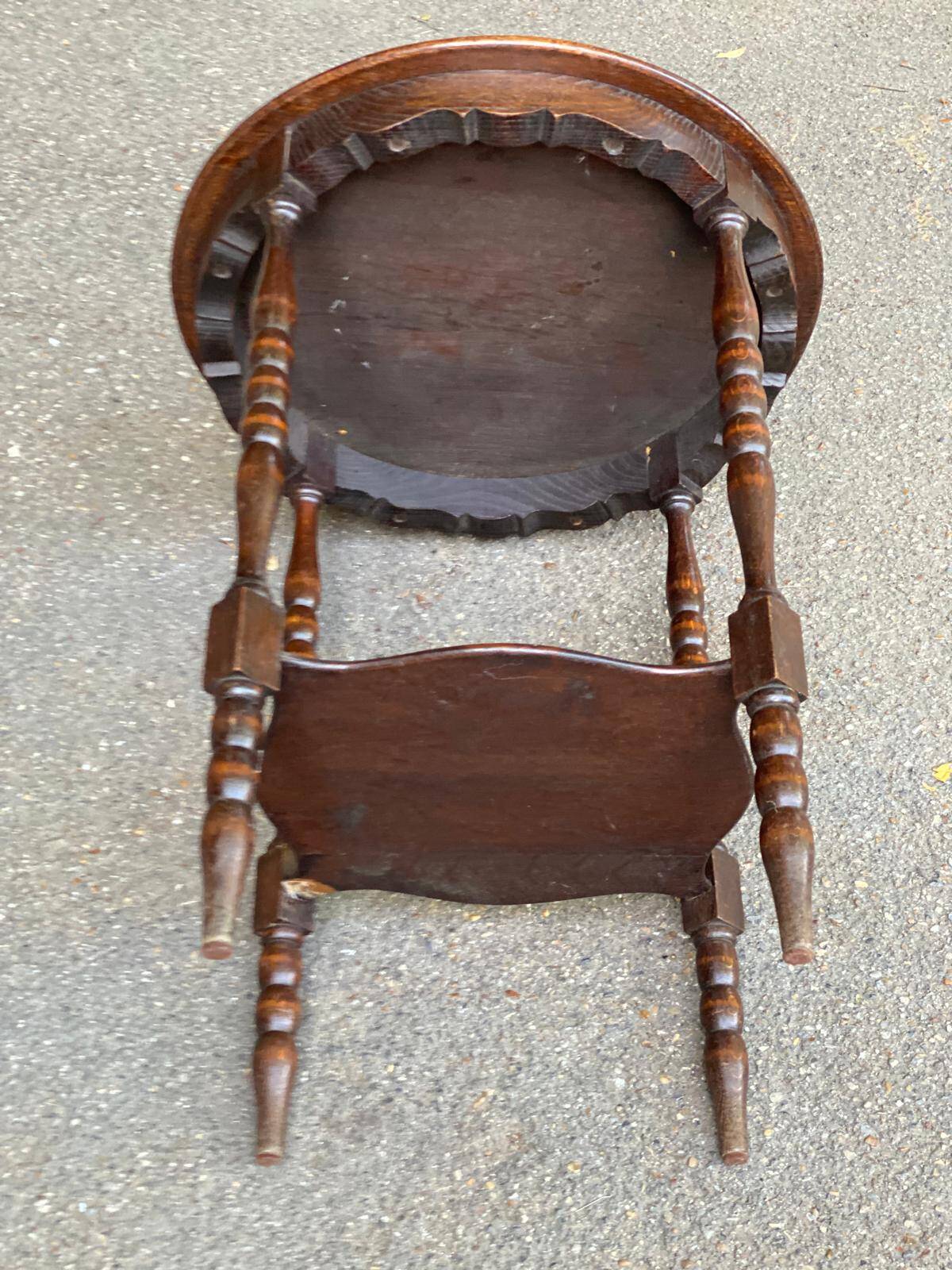 Vintage art deco round shelf in solid wood