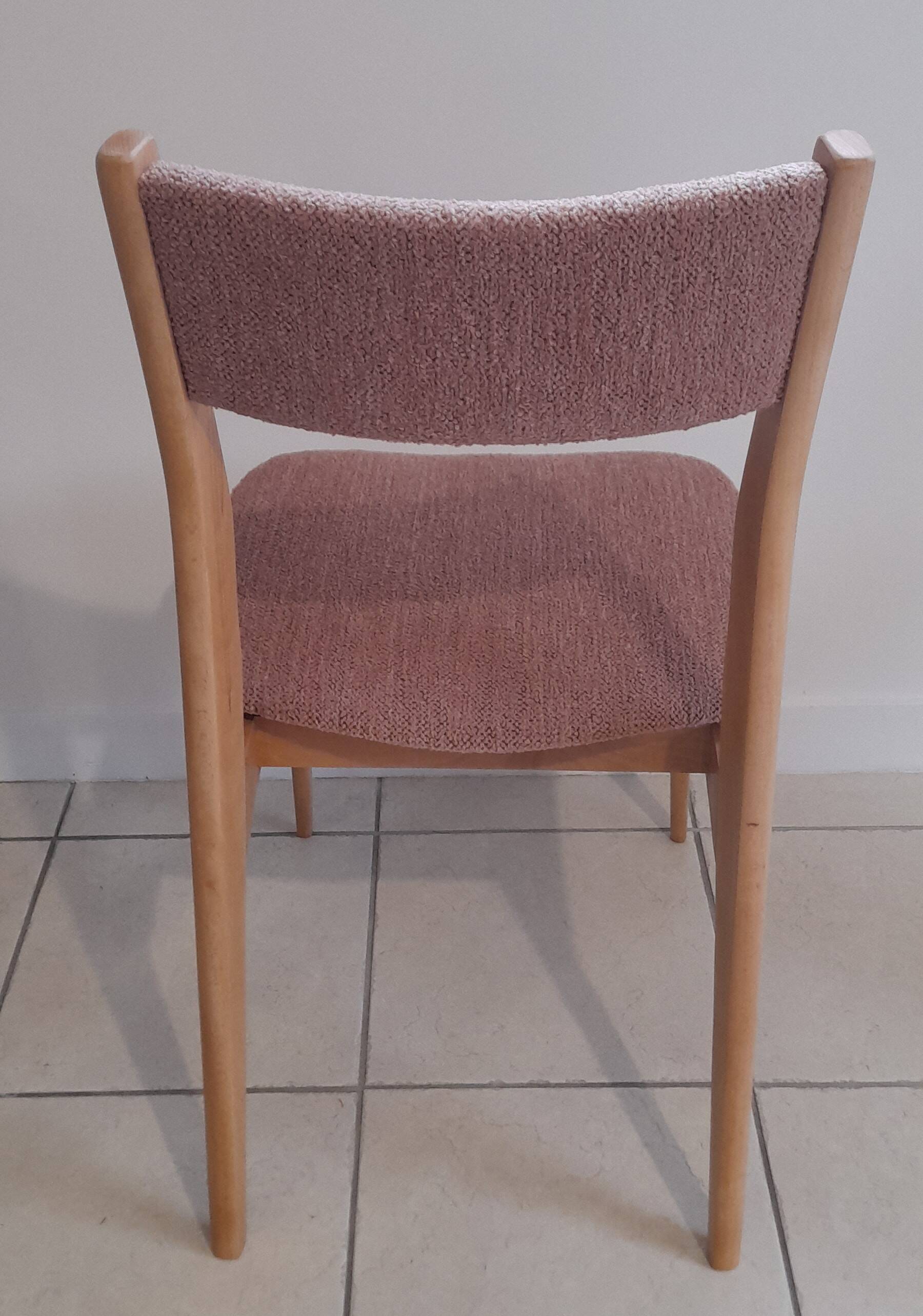 6 original Scandinavian chairs in light solid wood