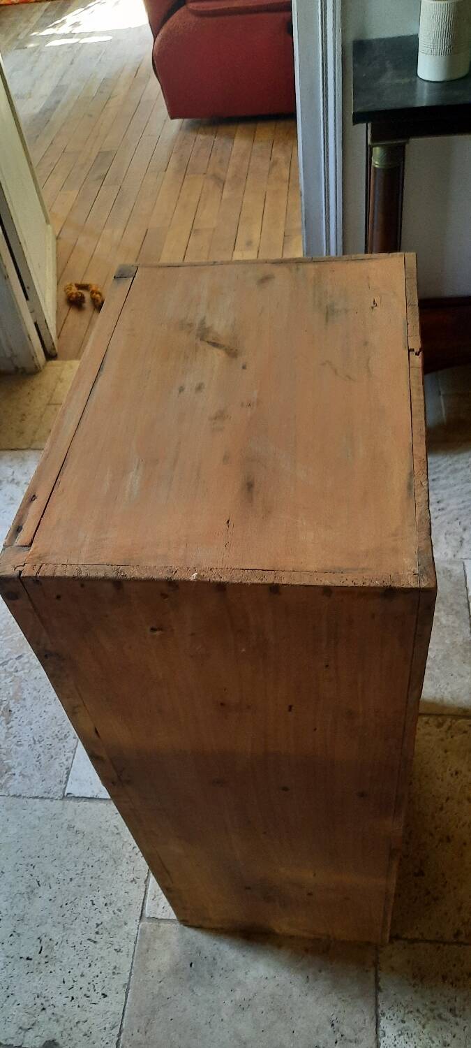 Display case to stand or hang