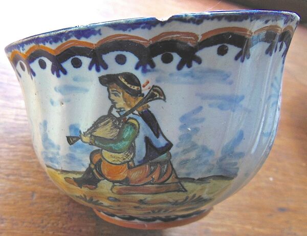 Tasse & sous tasse ancienne - godronnée - henriot - quimper