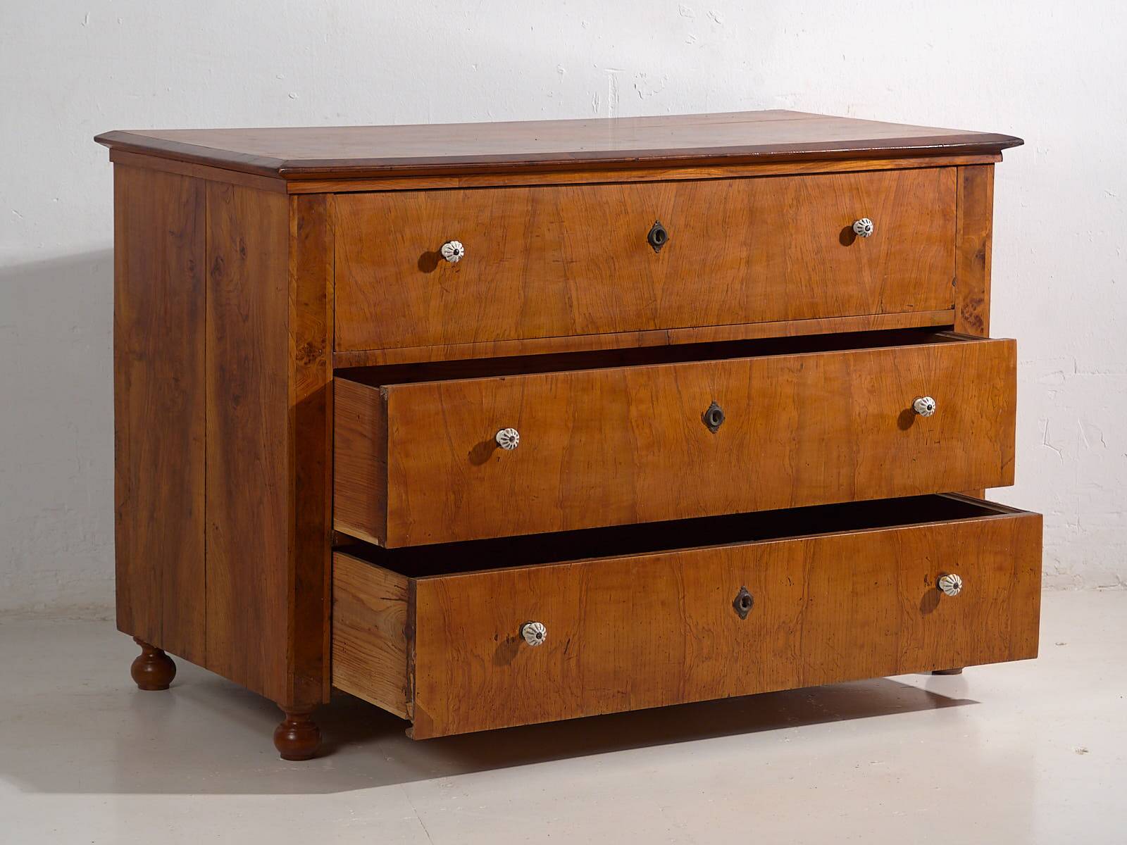 Antique Biedermeier chest of drawers (circa 1850)