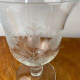 Coupe en verre en forme de calice