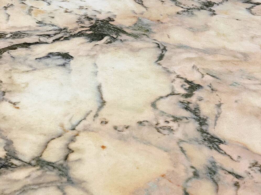 Blush pink octagonal Italian marble dining table 1970s - Italian stone dining table