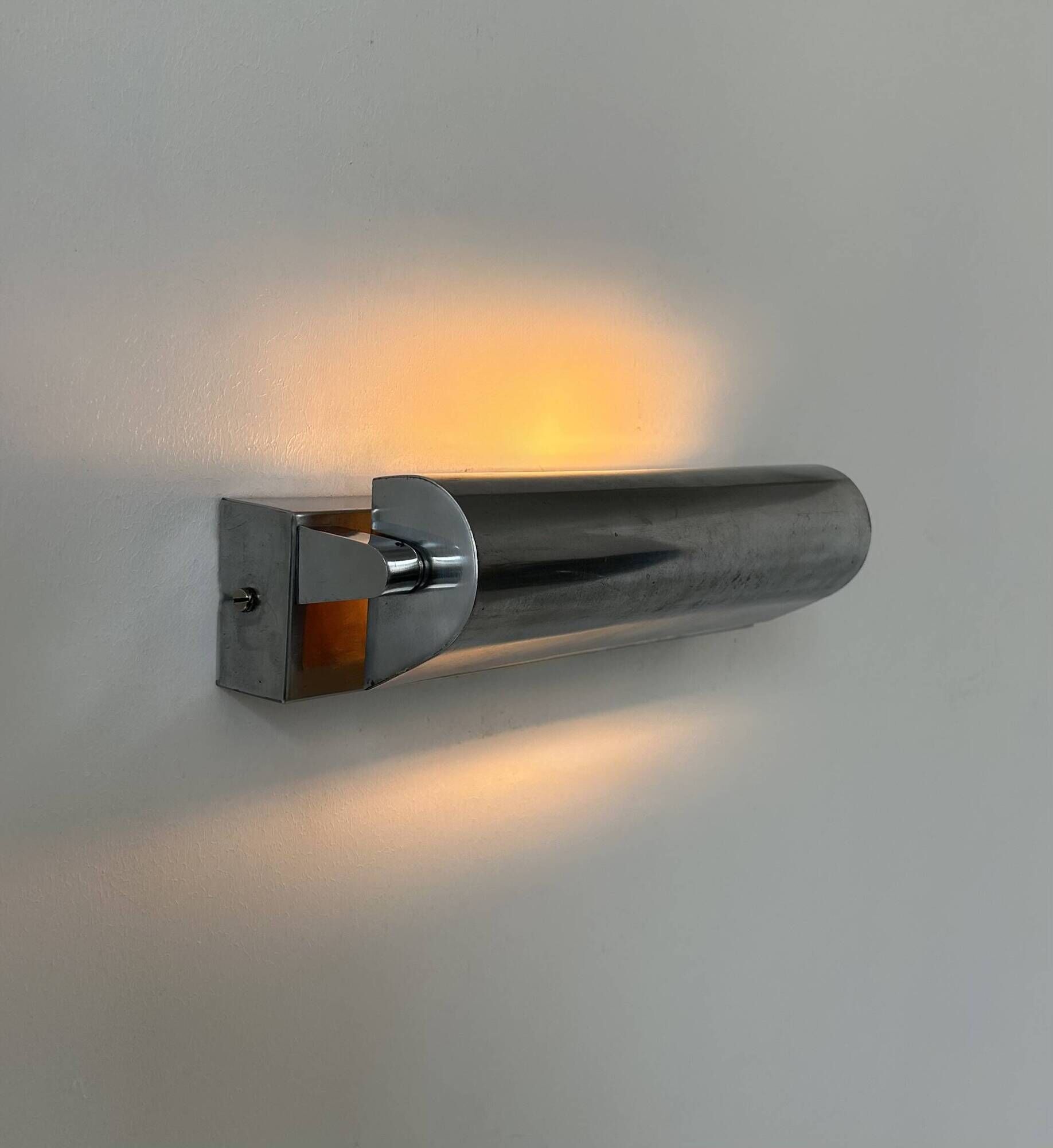 Vintage adjustable wall lamp, chrome-plated metal, modernist, France, 1940