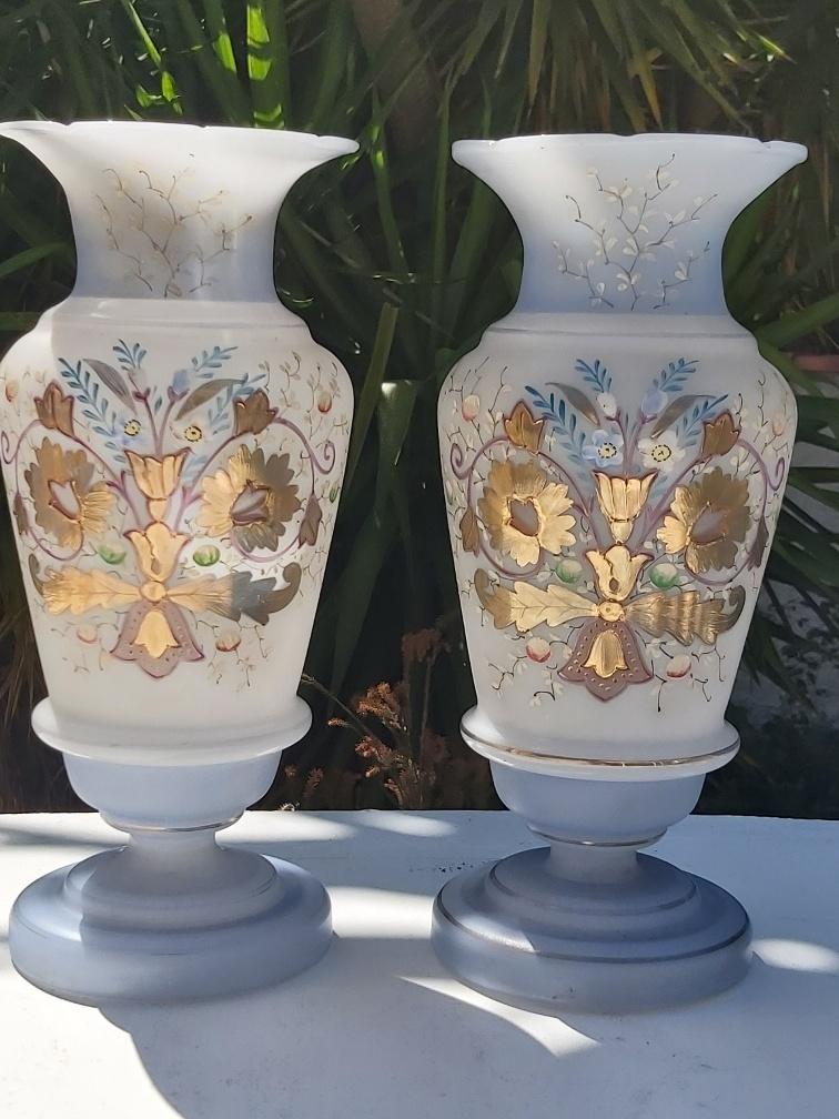 Paire de vases en opaline romantique Napoléon III