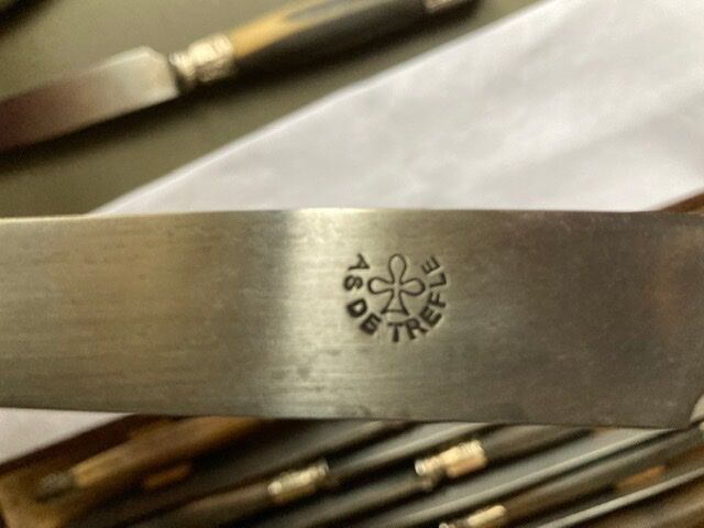 Lot of 12 horn handle knives