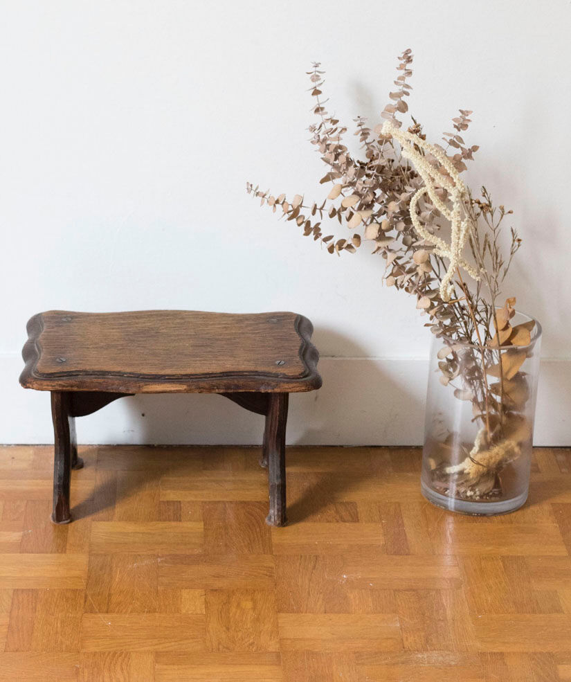 Walking stool feet in solid oak