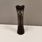 Vase en cristal biseauté bordeaux
