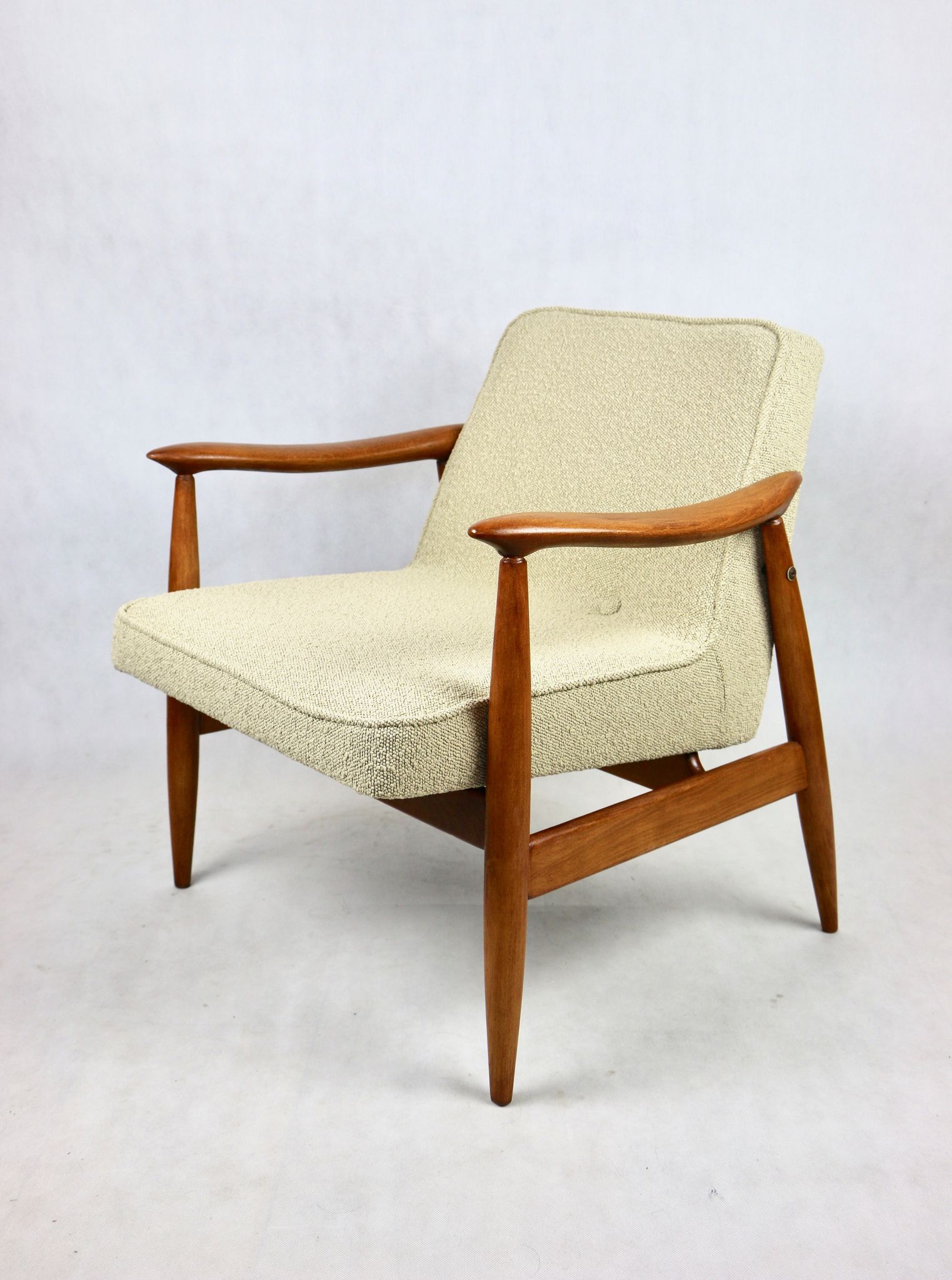 GFM 300-202 armchair in beige boucle by J Kedziorek 1970s