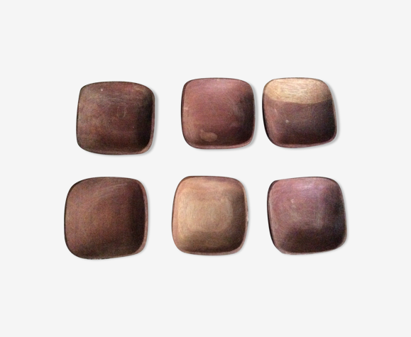 Series of 6 wooden ramekins
