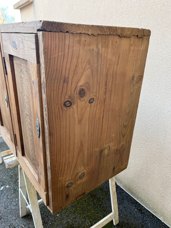 Étagère / ancien meuble enfilade boîtes aux lettres bois