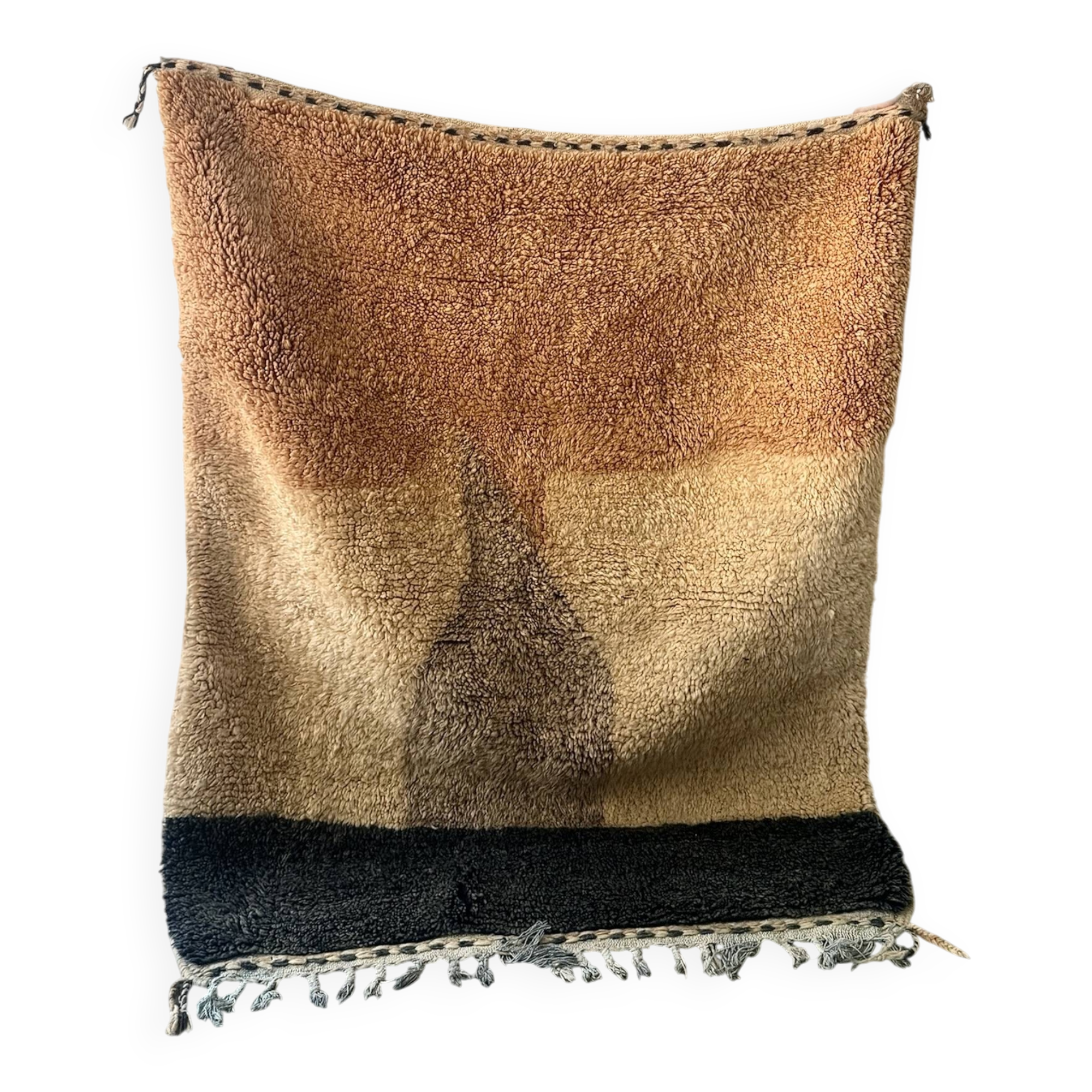 Thick vintage Berber rug, 100% handwoven sheep wool.